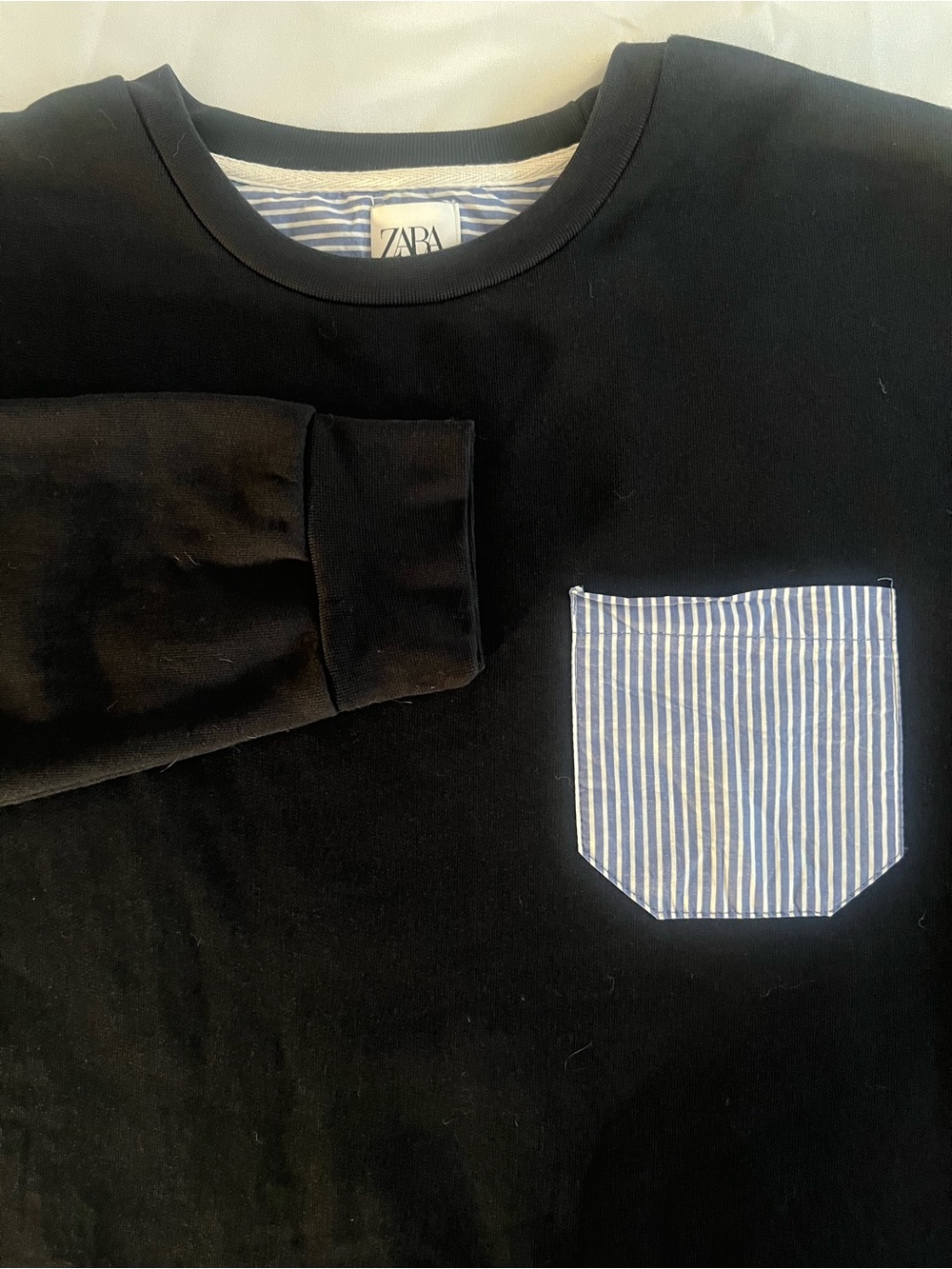 Zara Men’s Blue Long-Sleeve Crewneck with Blue Stripe Pocket
